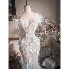 Load image into Gallery viewer, CARMEN